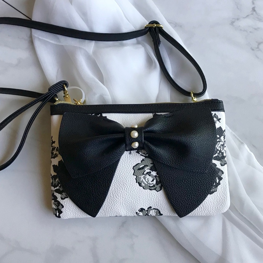 Betsey Johnson Bow Crossbody Wristlet Bag Purse - Picture 7 of 7